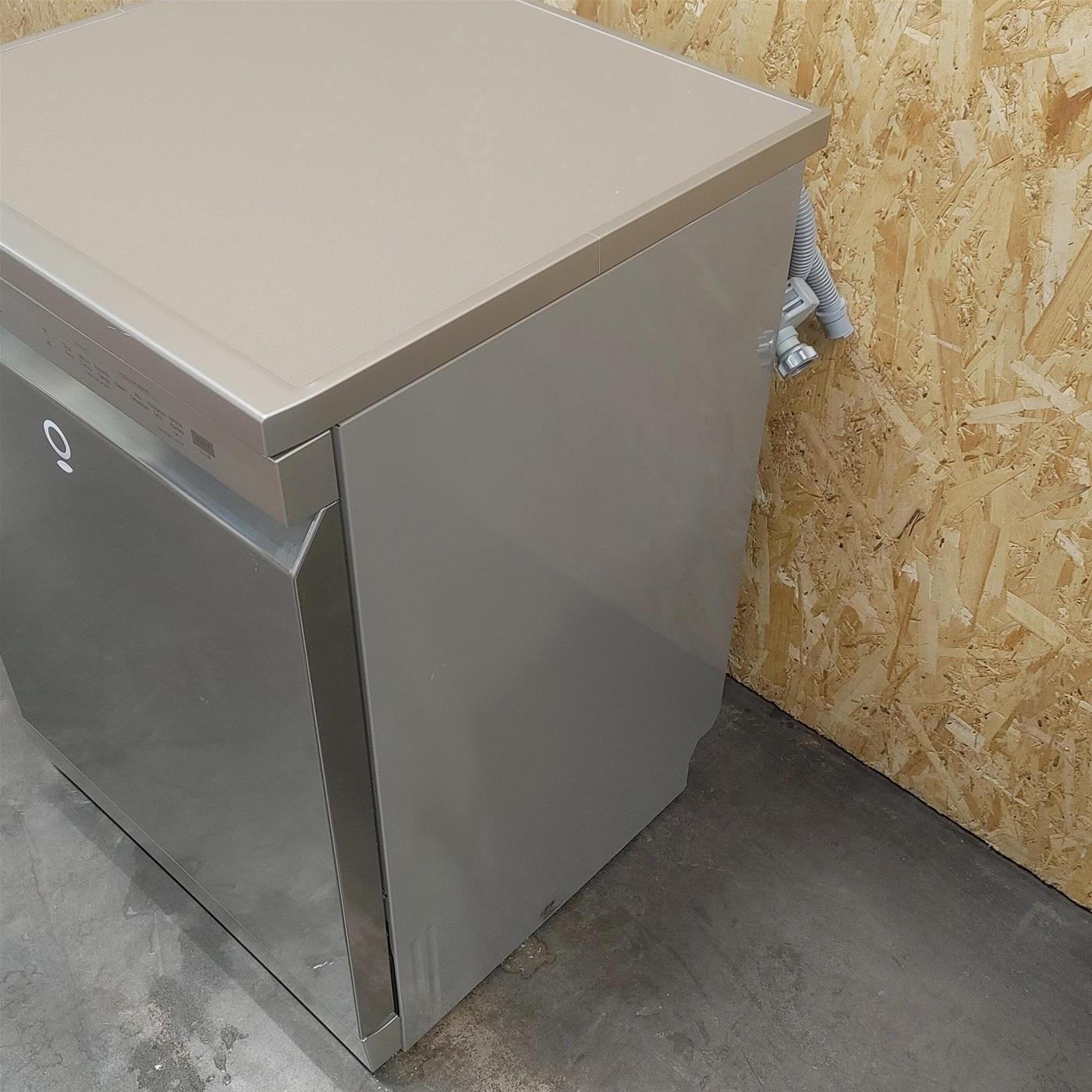 Lavastoviglie LG DF365FPS Libera installazione 14 coperti