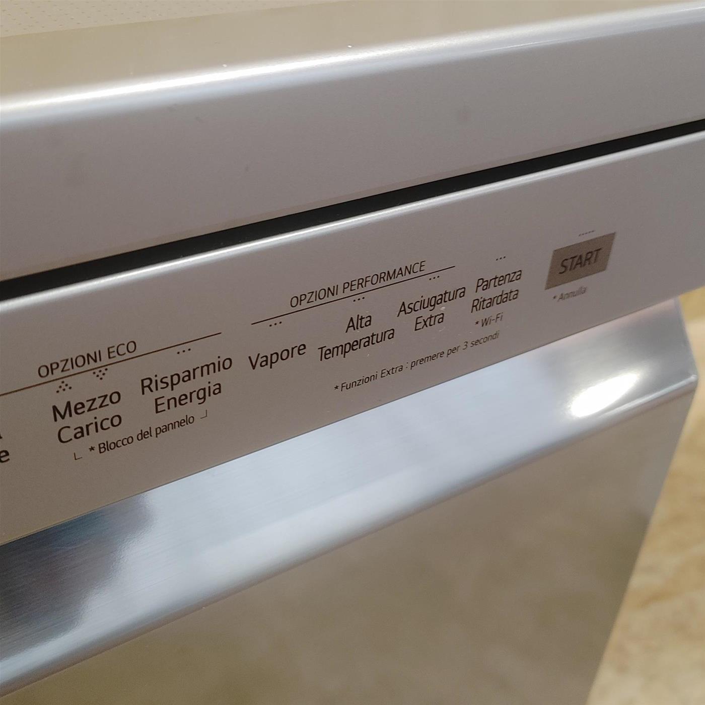 LG DF222FPS lavastoviglie Libera installazione 14 coperti E