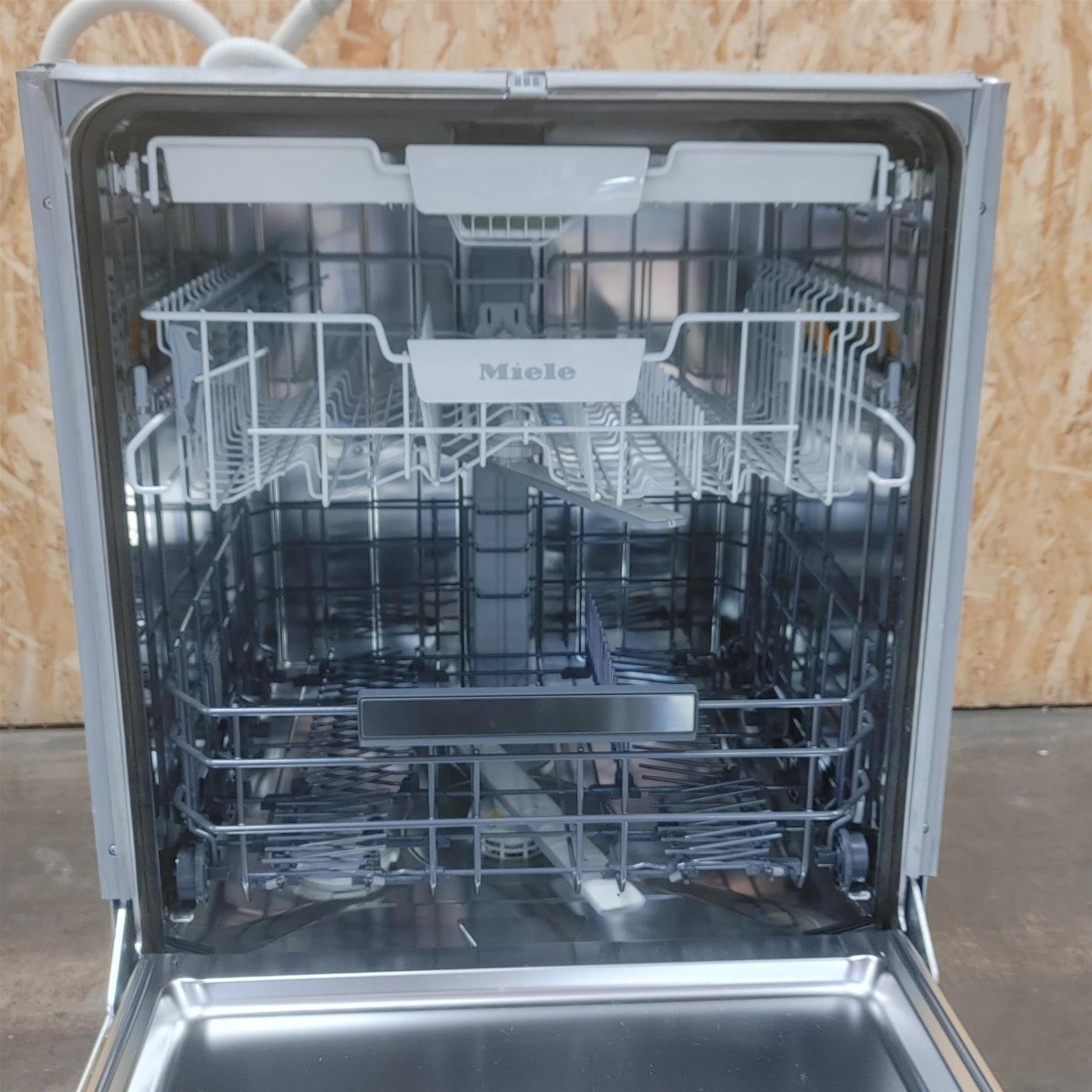 Lavastoviglie Miele G 5110 SCU Active Sottopiano 14 coperti