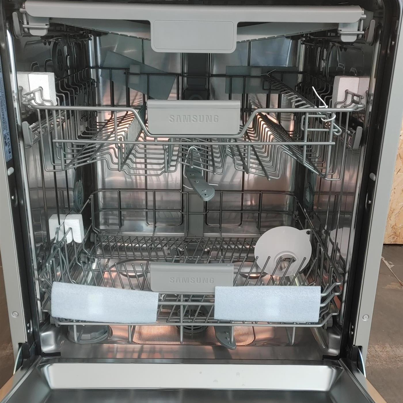 Lavastoviglie Samsung DW60M6050FS Libera installazione 14 coperti E