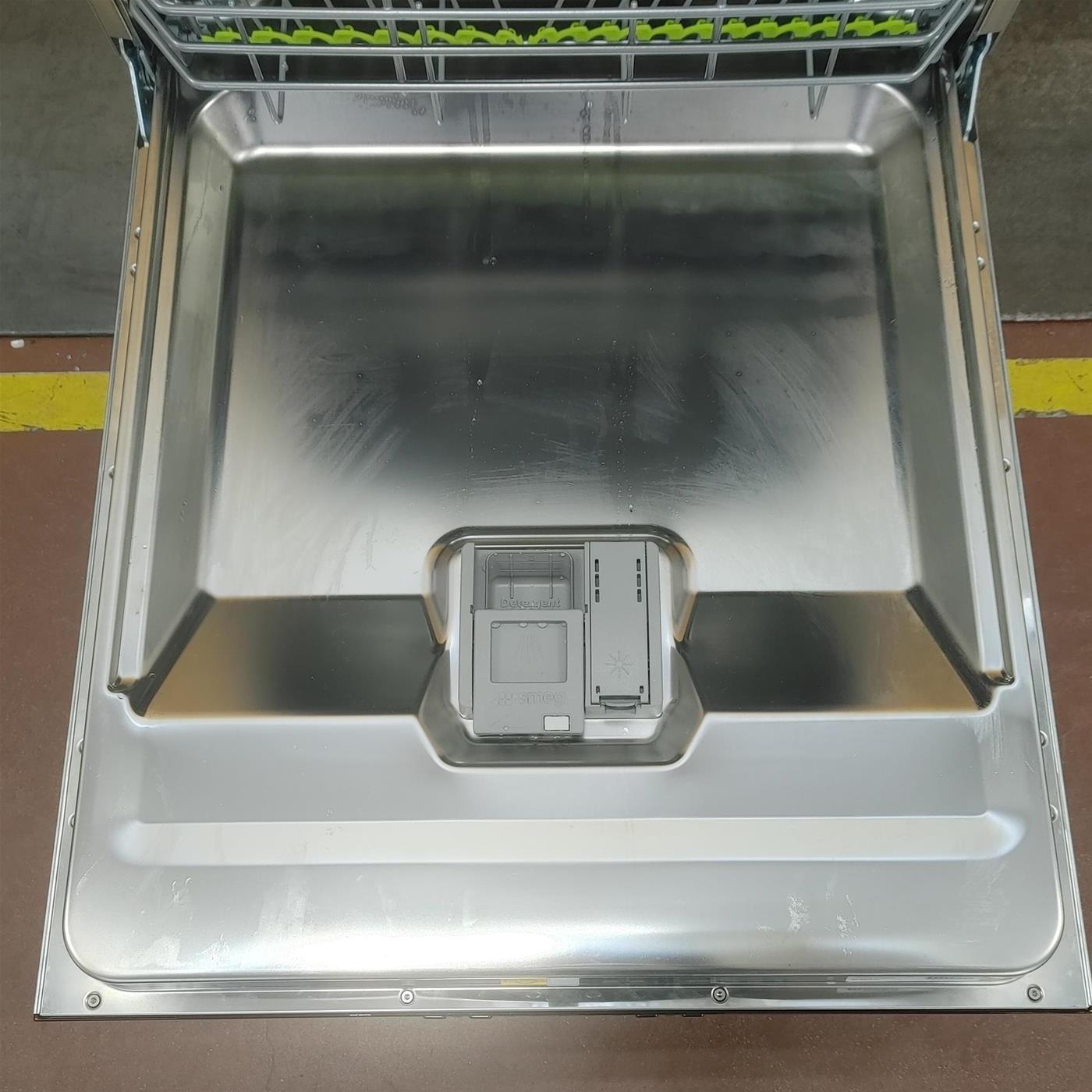 Lavastoviglie Smeg ST211DS da incasso 13 coperti