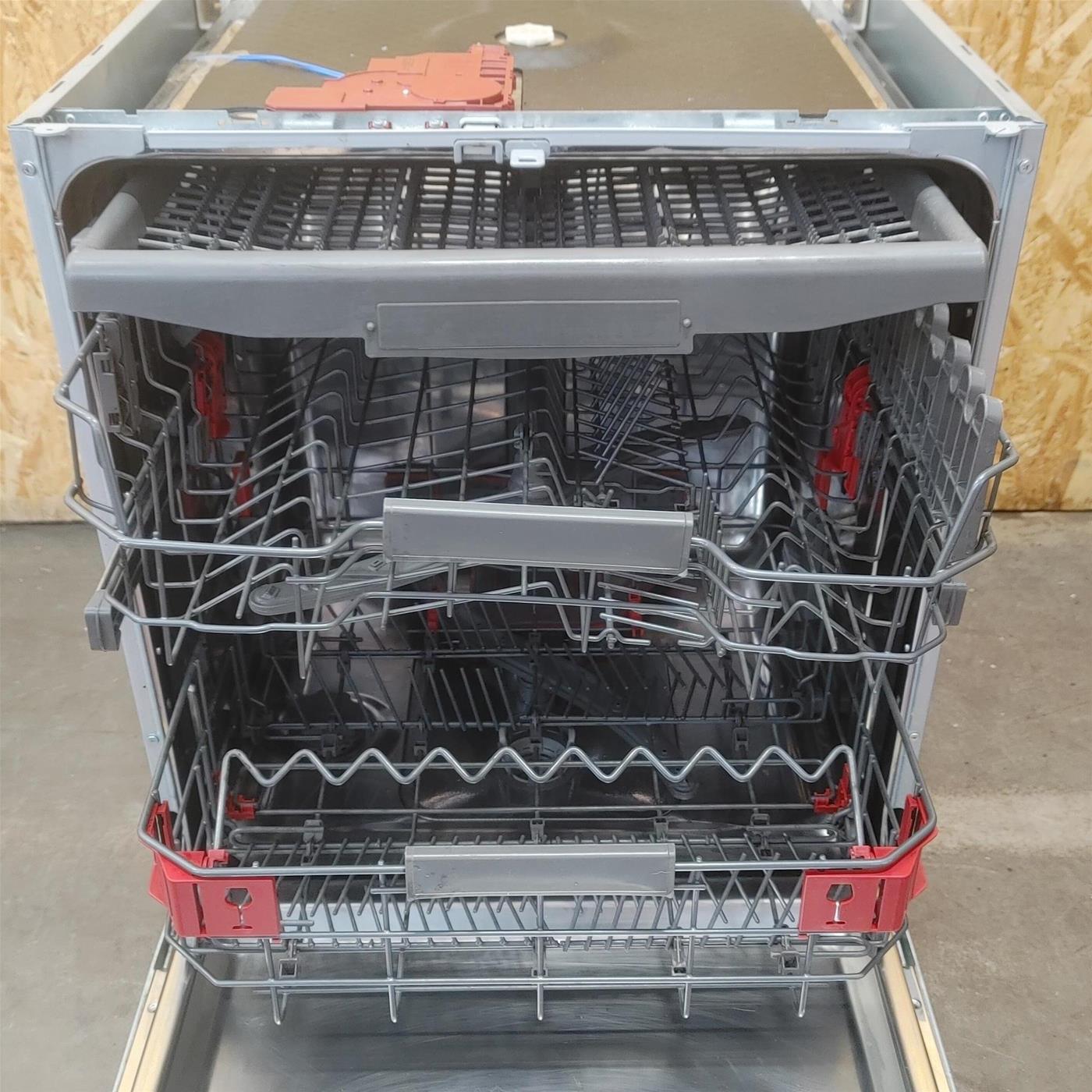 Lavastoviglie Whirlpool WIO 3T226 PFG da incasso 14 coperti