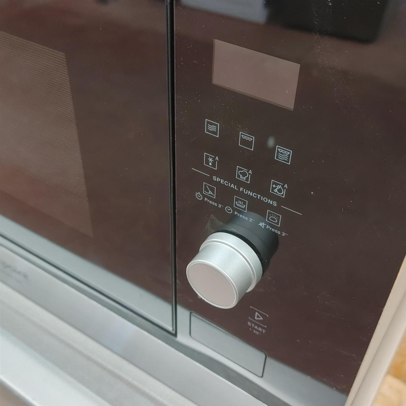 Hotpoint MF20G IX HA Microonde da incasso con grill 20 L 800 W Acciaio
