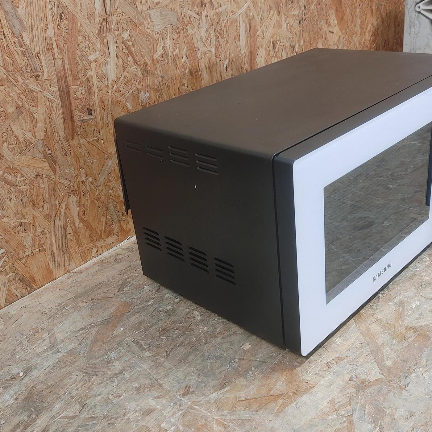 Microonde Samsung MG23T5018AW 23L