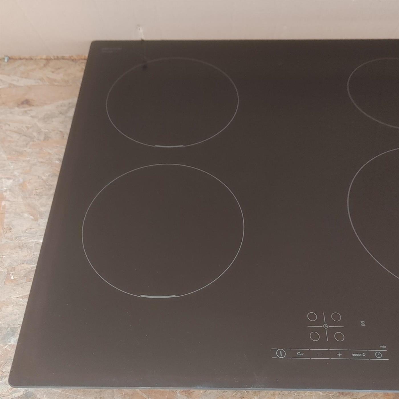 Piano cottura Bosch Serie 4 PUE611BB5J a induzione 4 zone cottura