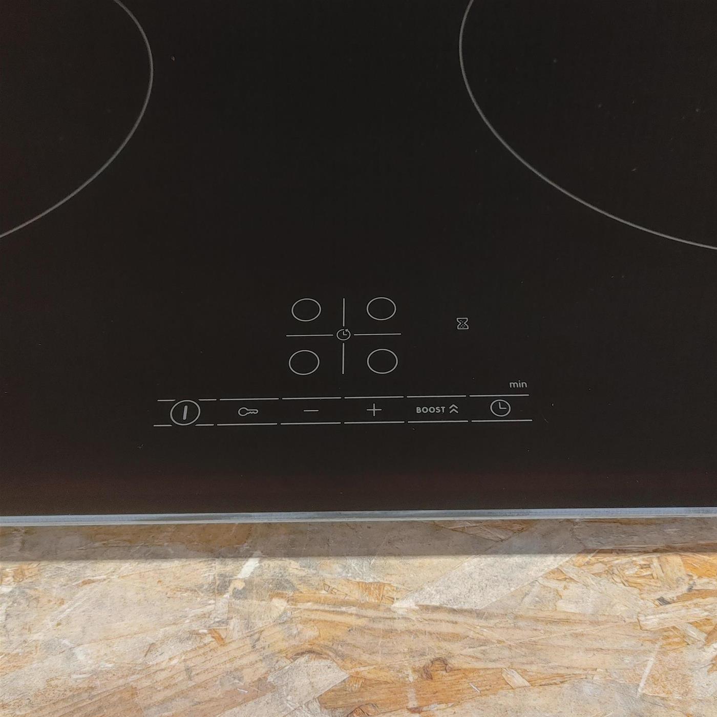 Piano cottura Bosch Serie 4 PUE611BB5J a induzione 4 zone