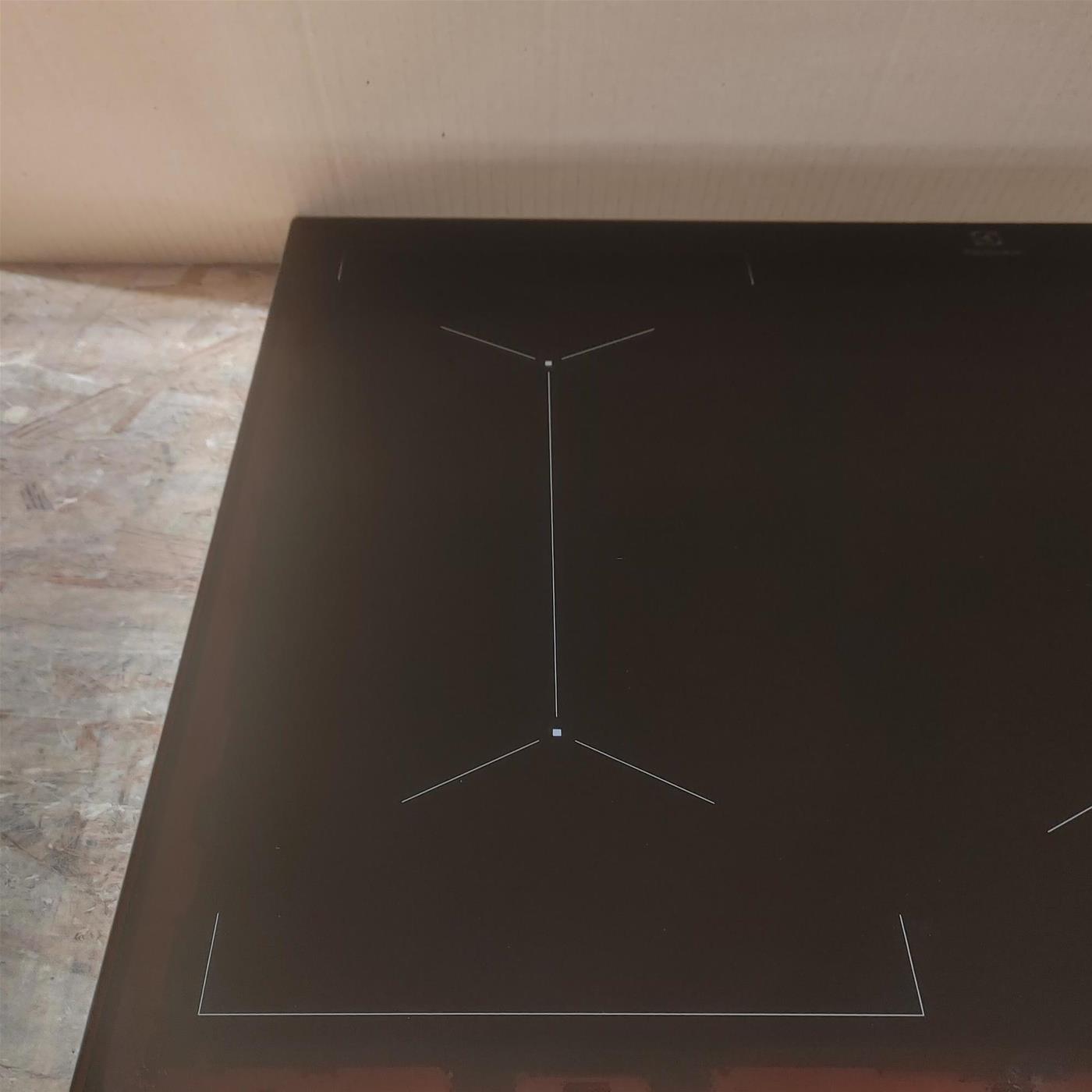 Piano cottura Electrolux LIL83443 Serie 600 Bridge Induzione