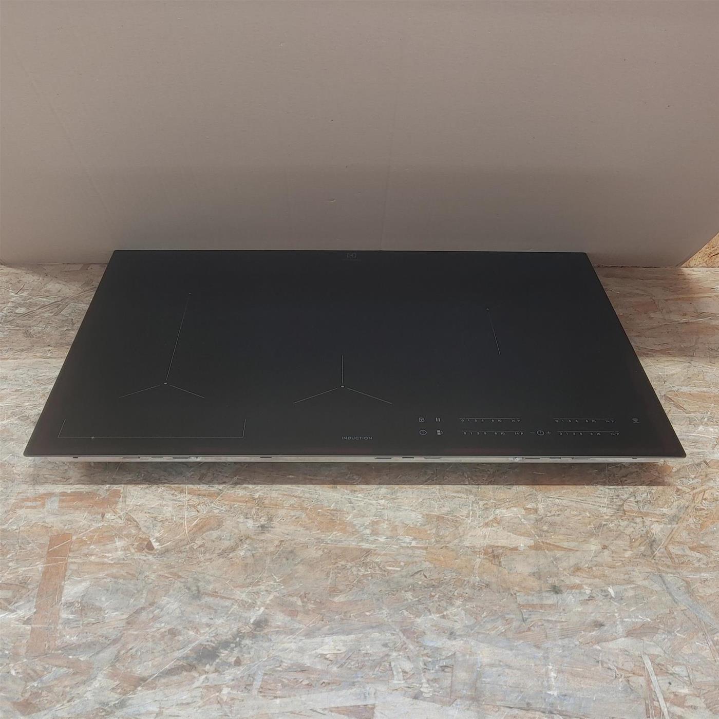 Piano cottura Electrolux LIL83443 Serie 600 Bridge Induzione 4 zone cottura 78 cm