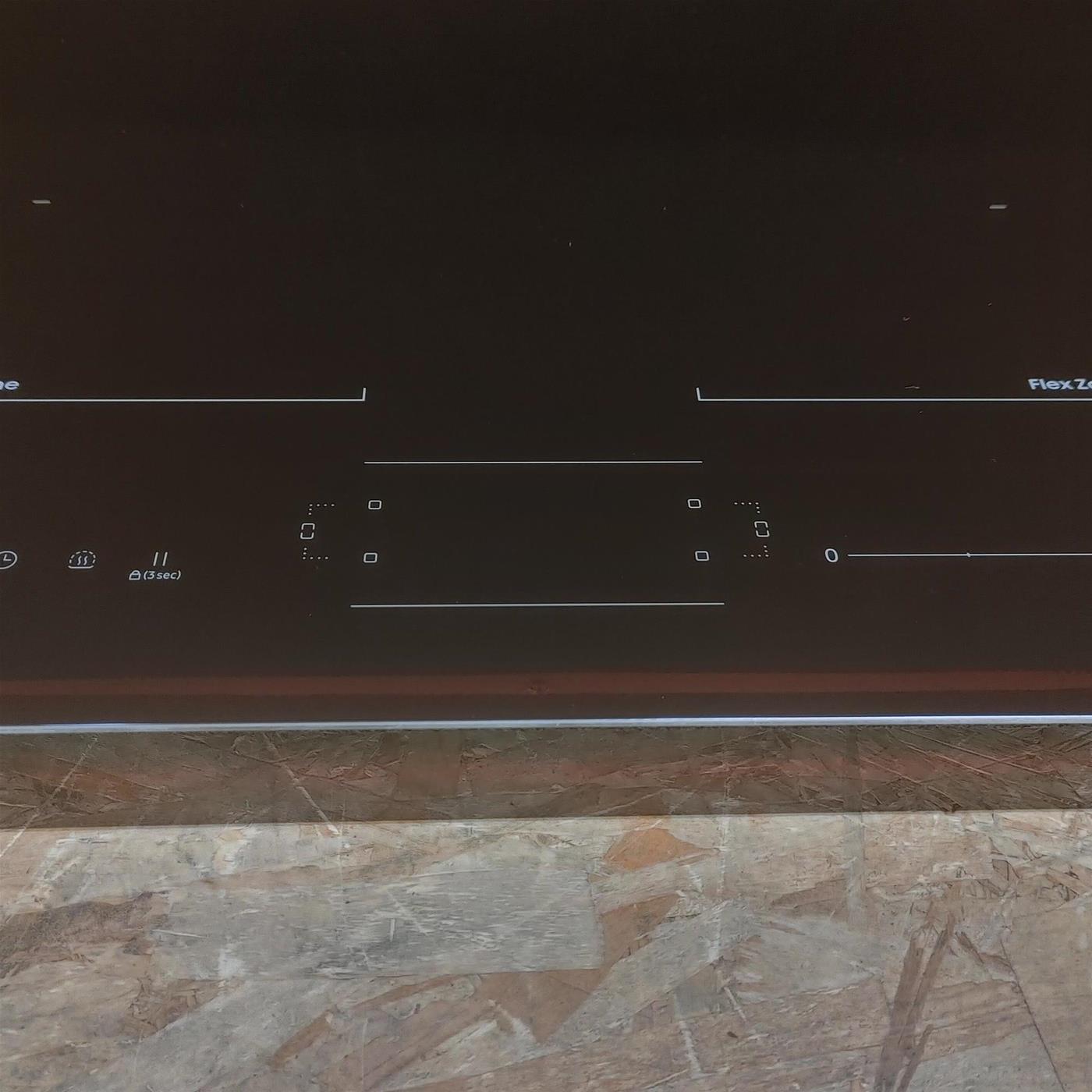 Piano cottura Samsung NZ64B5066KK a induzione