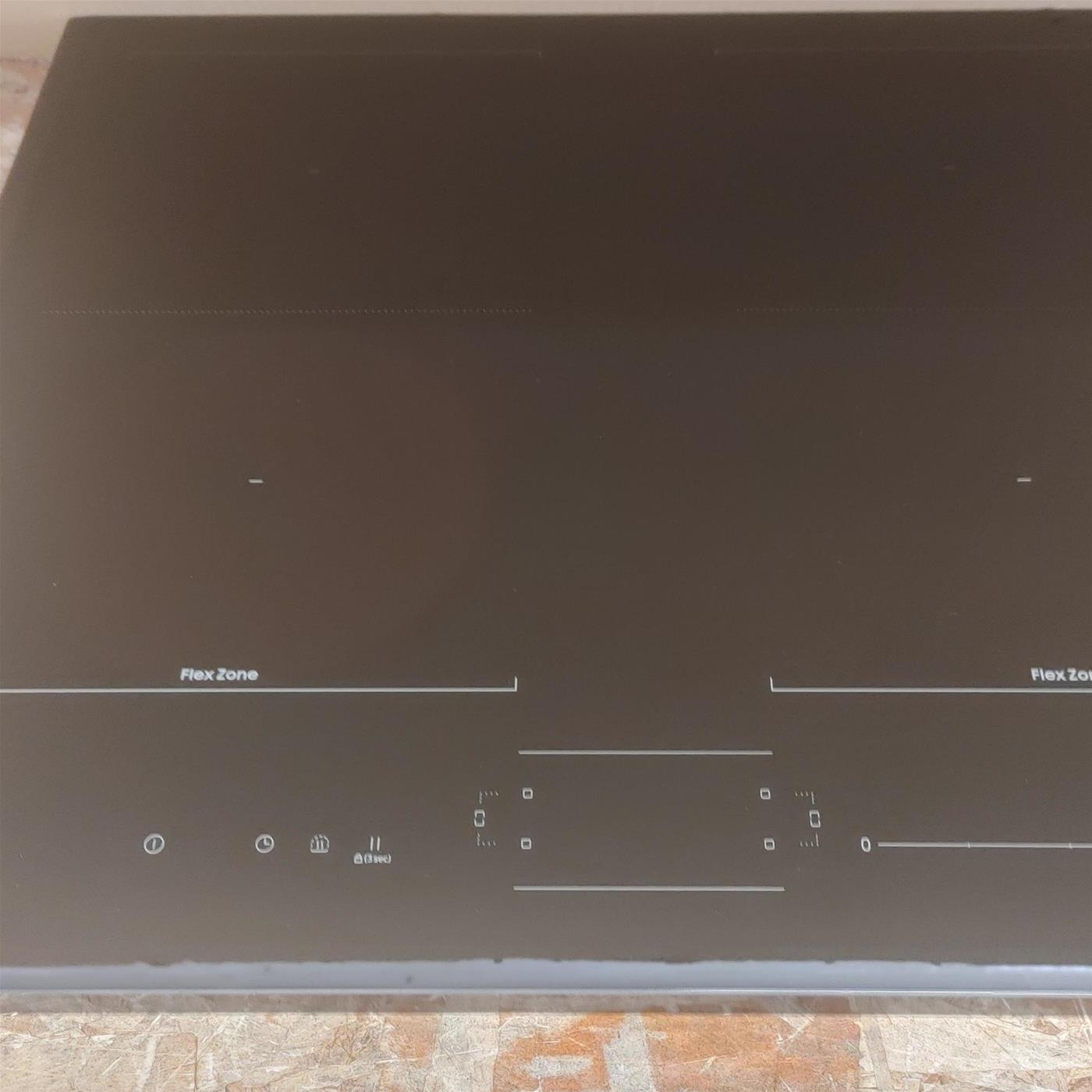 Piano cottura Samsung NZ64B5066KK a induzione 60cm Flex Zone WiFi