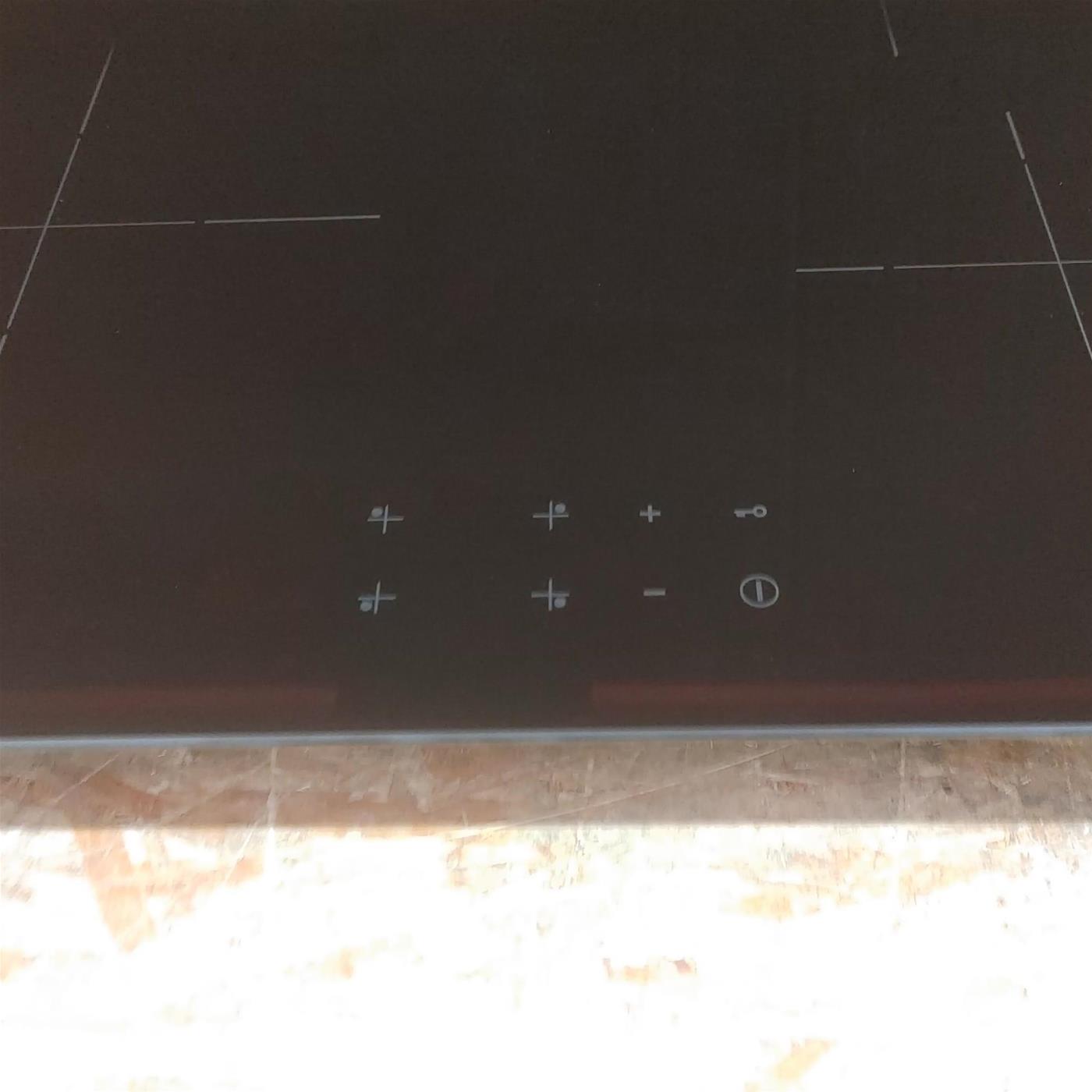 Piano cottura Smeg SI2741D a induzione 75 cm
