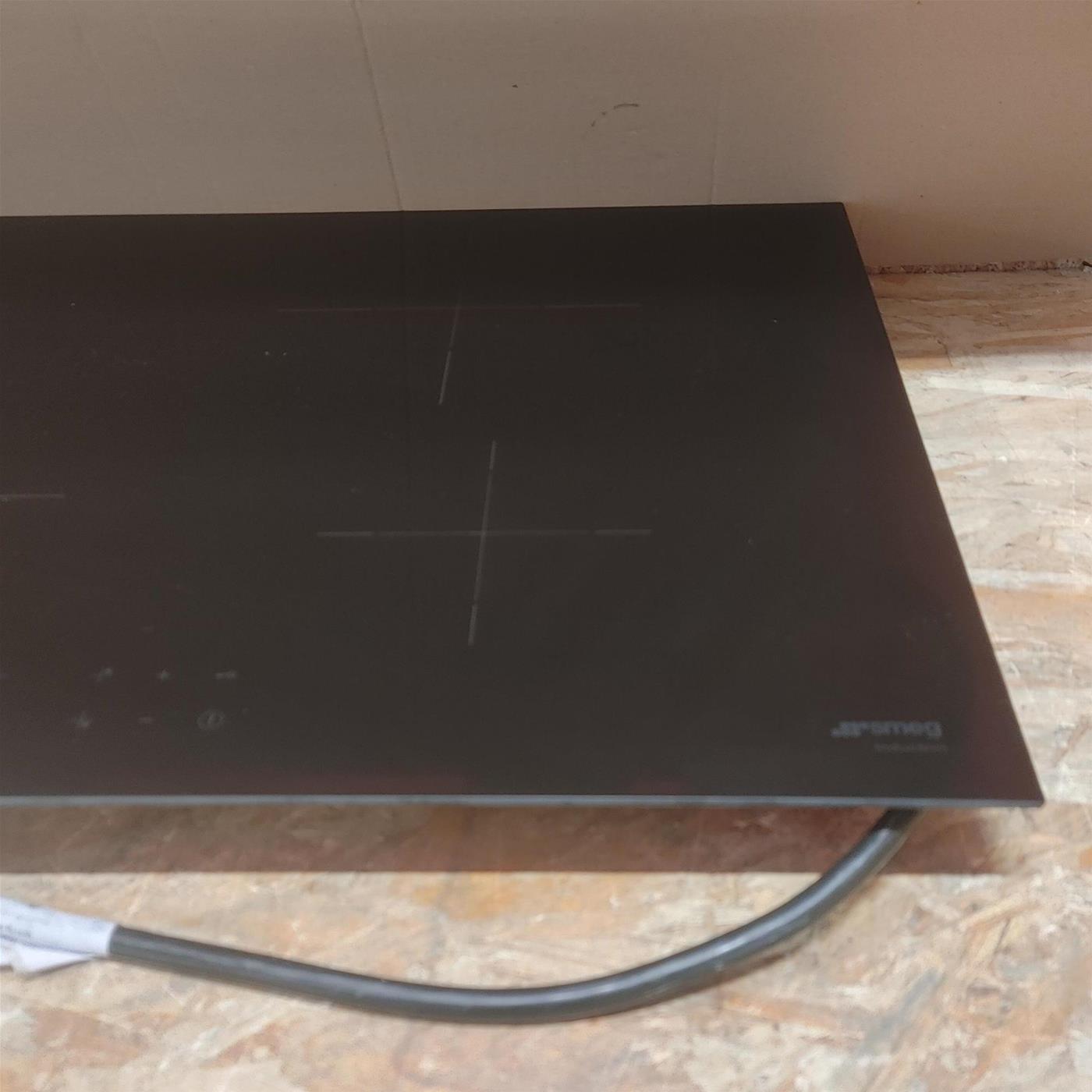 Piano cottura Smeg SI2741D a induzione 75 cm