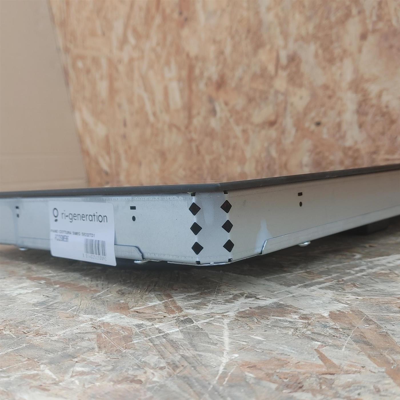 Piano cottura Smeg SMEG SE232TD1 a induzione 30 cm