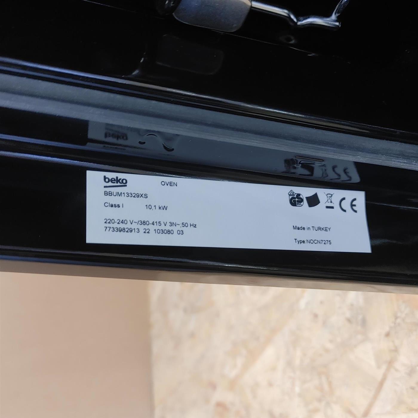 Beko BBUM13329X set di elettrodomestici Forno e Piano cottura in vetroceramica